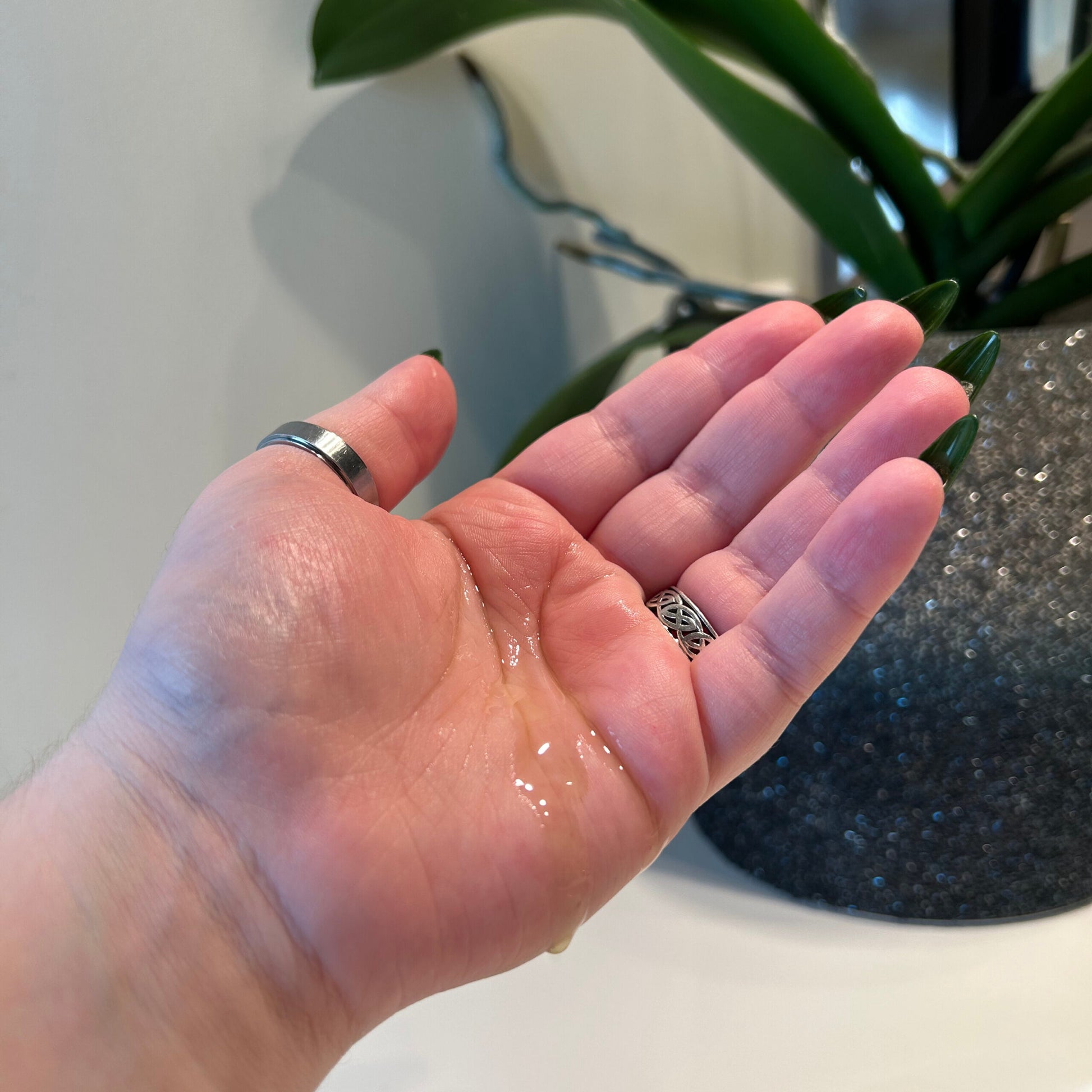 aromatic body oil made in Canada