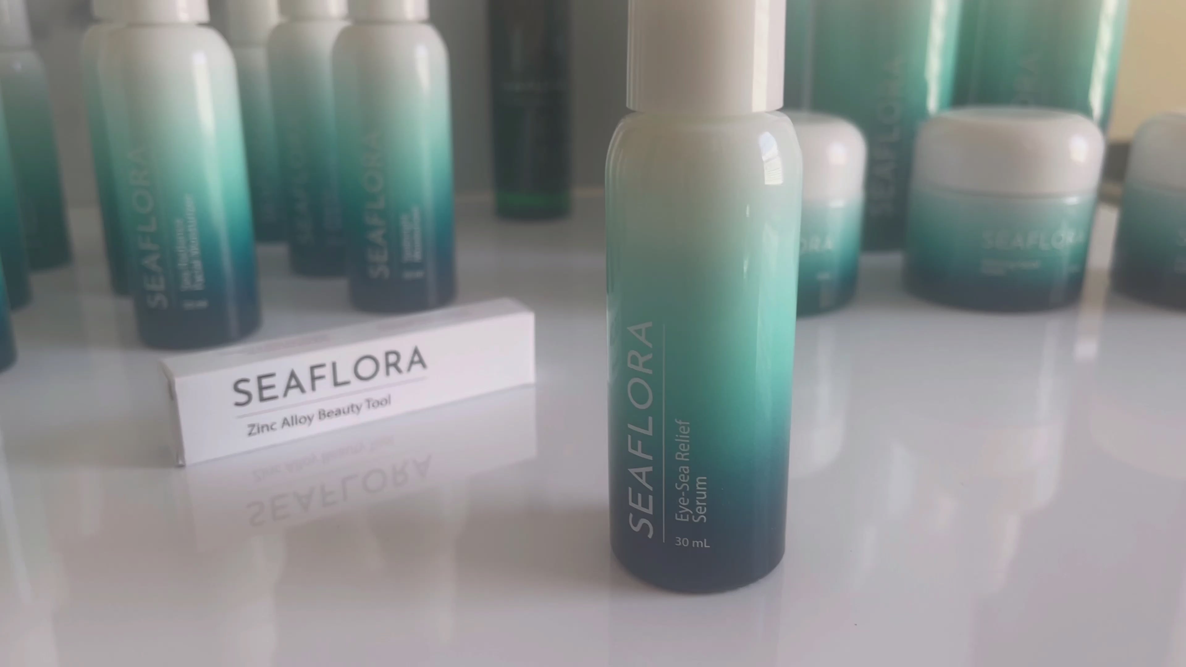 Eye Sea Relief Serum: Vitamin C Eye Serum + Red Algae